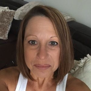 Meet your Posher, Cynthia